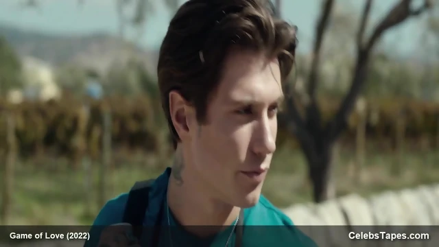 Alma Noce nude topless, Bella Thorne sexy