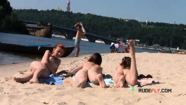 Sexy nudist teen enjoys being with such a fuckable ass rude fly