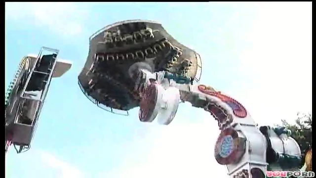 Amusement Park Fun 1/5