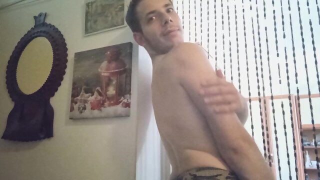 Gergely Molnar - I like posing