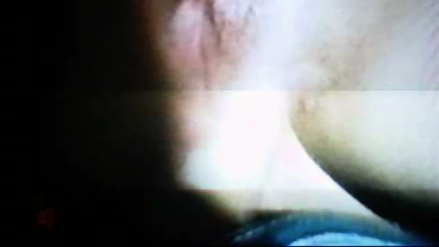 Schneller Finger in nasser - geiler Fotze