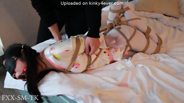 fxxç¬å°å­æ¯ä¸ç§ä»ä¹ä½éª