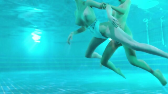They managed to stay alone at night by the pool.. and they had futa sex. 3D Dickgirl fucks girl and cum on her stomach