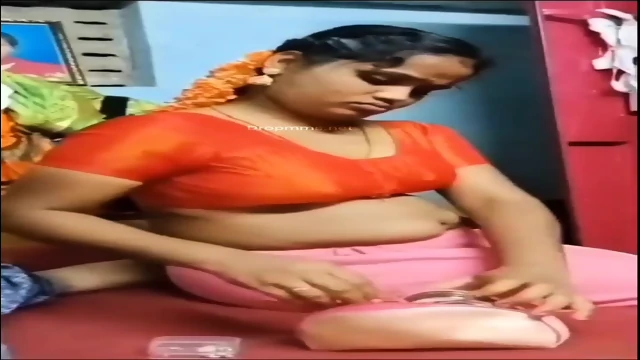 Tamil item vachila periya molai morattu suthu thevidiya