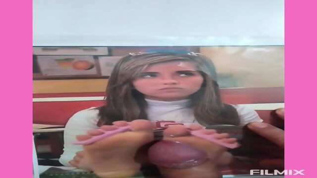 Tribute Cum Fernanda Urdapilleta (Cum in sexy soles)