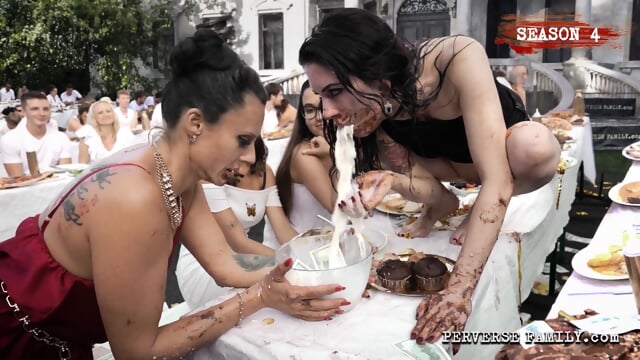 PERVERSE FAMILY - Trick or Pee