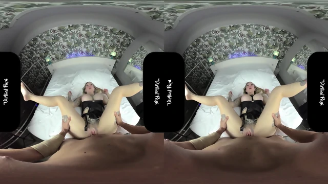 Yummy Giuila Blonde VR