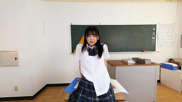 Schoolgirl Hinako p2