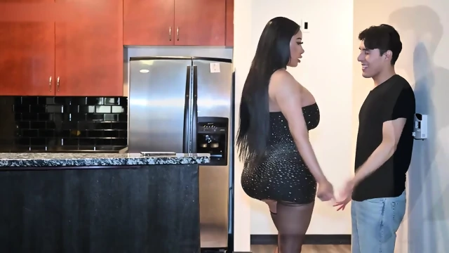 (WATCH THIS)Hot Ebony Milf Gets Mad and Eats Stepsons CUM!!! Jennifer Exxotic Fucks Young Guy